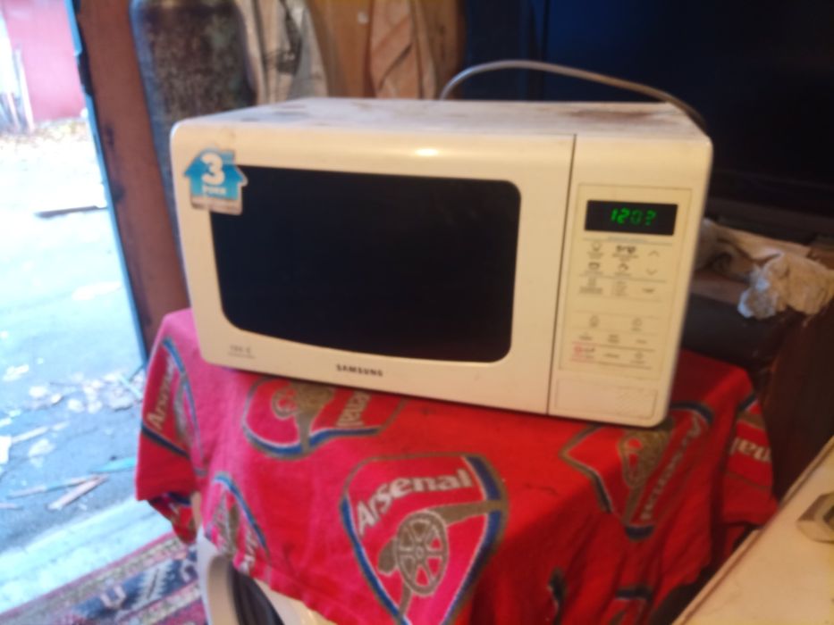 Микроволновая печь Samsung по запчастям есть всё