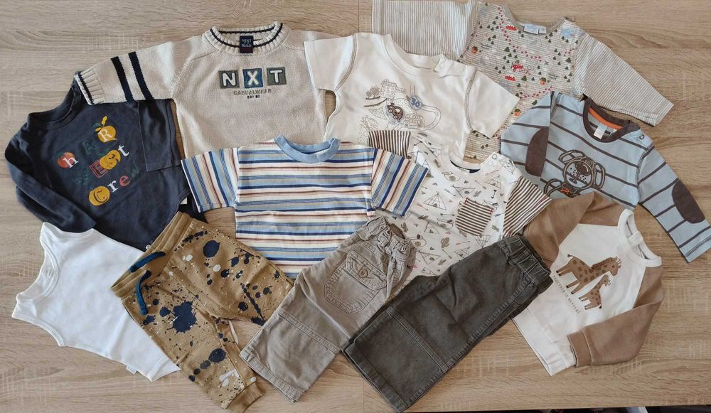 Zesatw ubranek 2 - rozm. 74