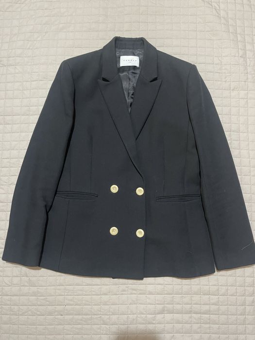 Продам женский костюм