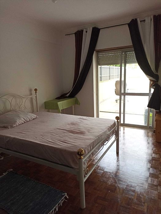 Quarto para arrendar
