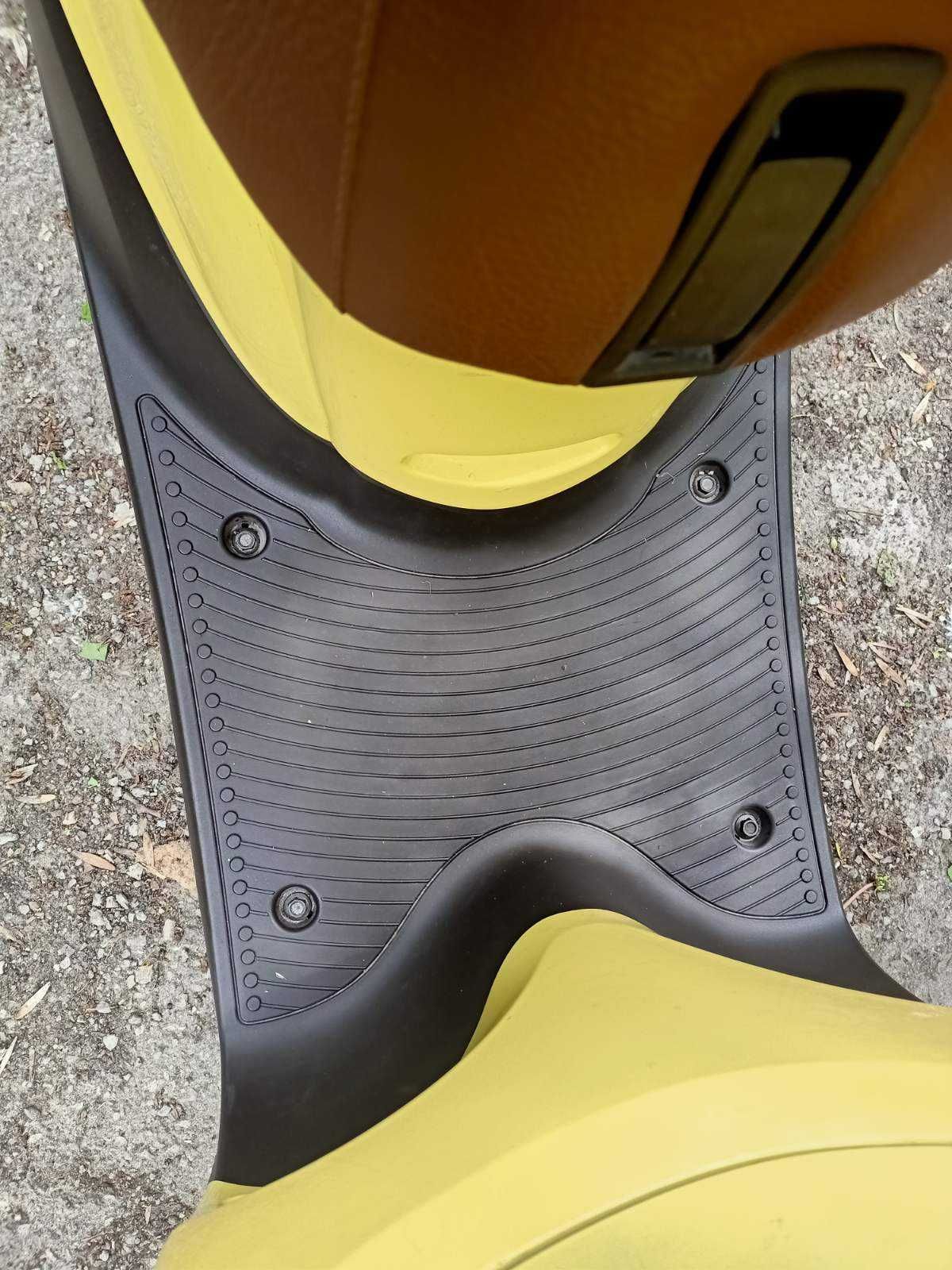 скутер YAMAHA  WHY  50cm3/ 2000р.