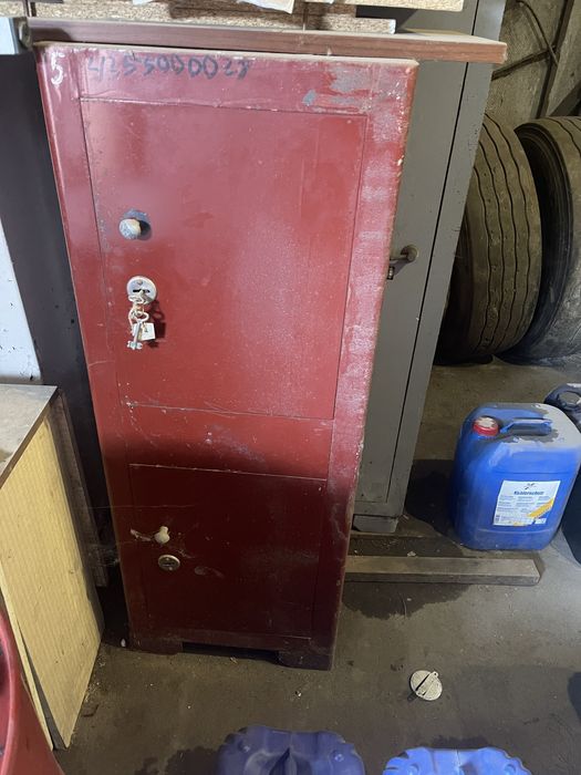 Сейф банківский металевий б/в