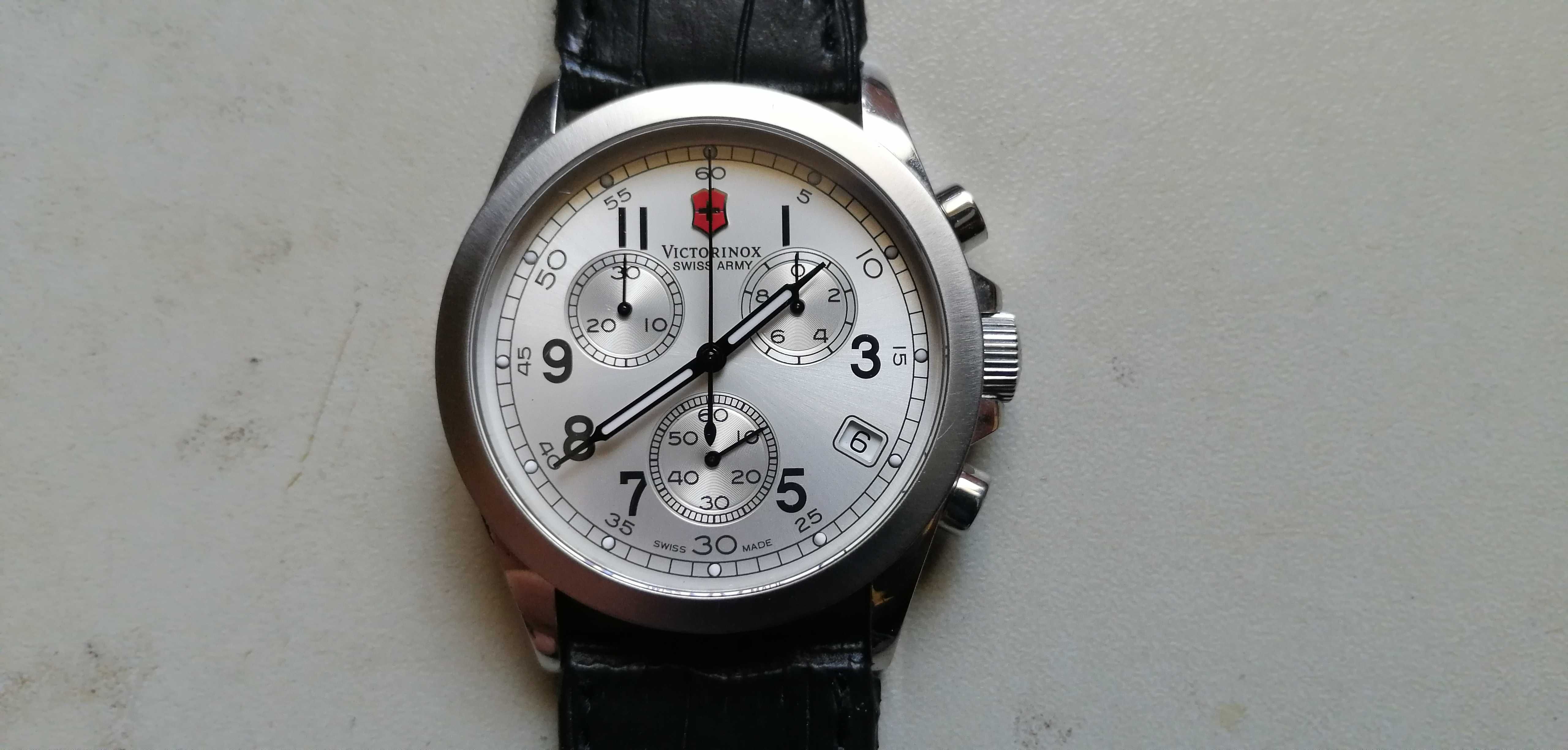 VICTORINOX - swiss army - zegarek
