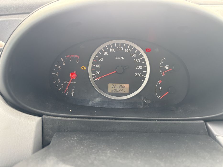 Almera Tino 1.8 2003