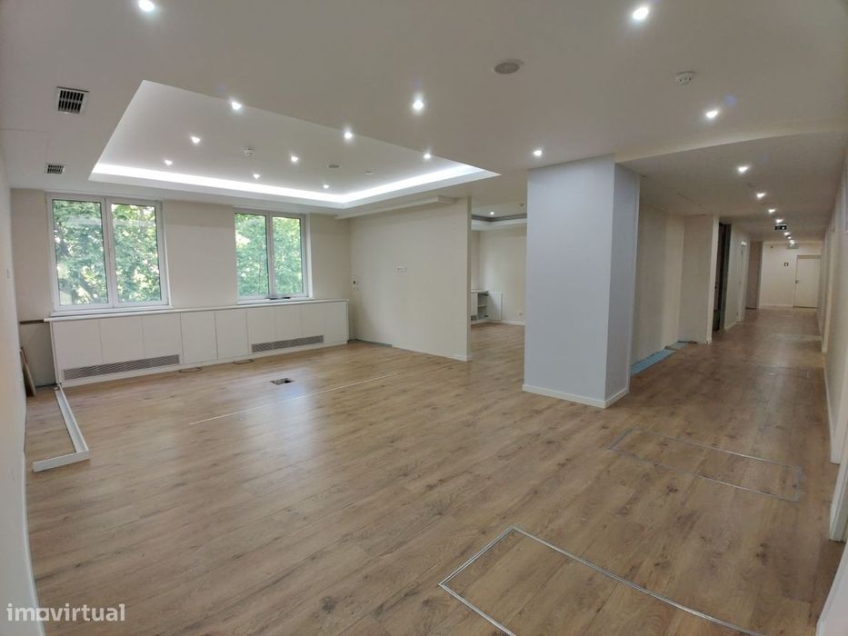 Escritório para arrendar em avenida da Liberdade 200, Santo António