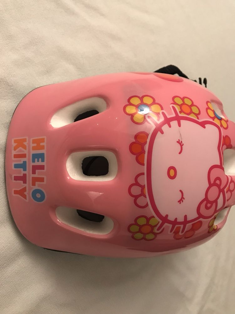 Capacete infantil Hello Kitty – Bom estado