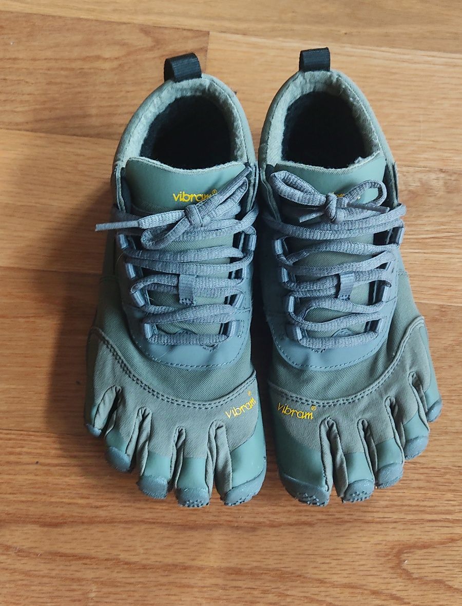 Vibram V-Trek Isolado