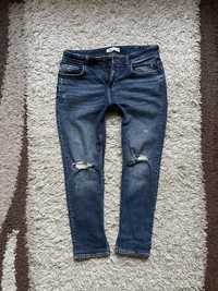 Стильные рваные джинсы Zara