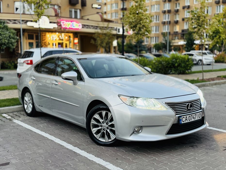 Аренда Lexus ES Hibrid/газ ВИКУП!
