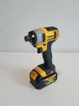 Zakrętarka udarowa DeWalt DCF885 Rok 2024 + bateria 4Ah
Stan bardzo do