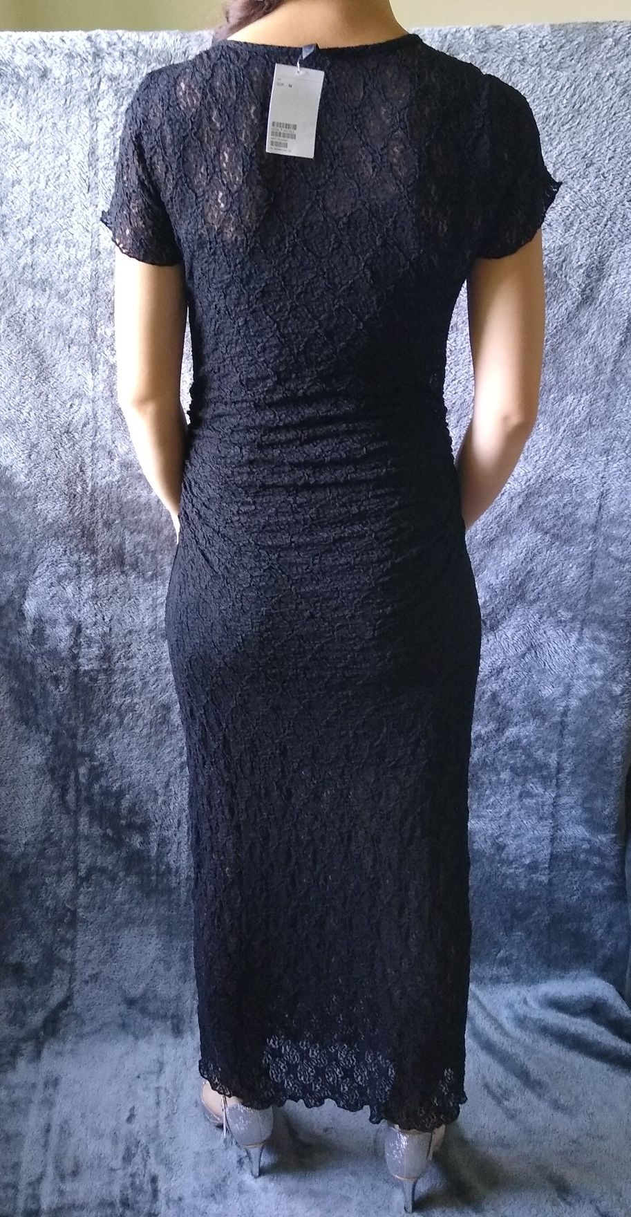 Obcisła, długa, koronkowa sukienka H&M