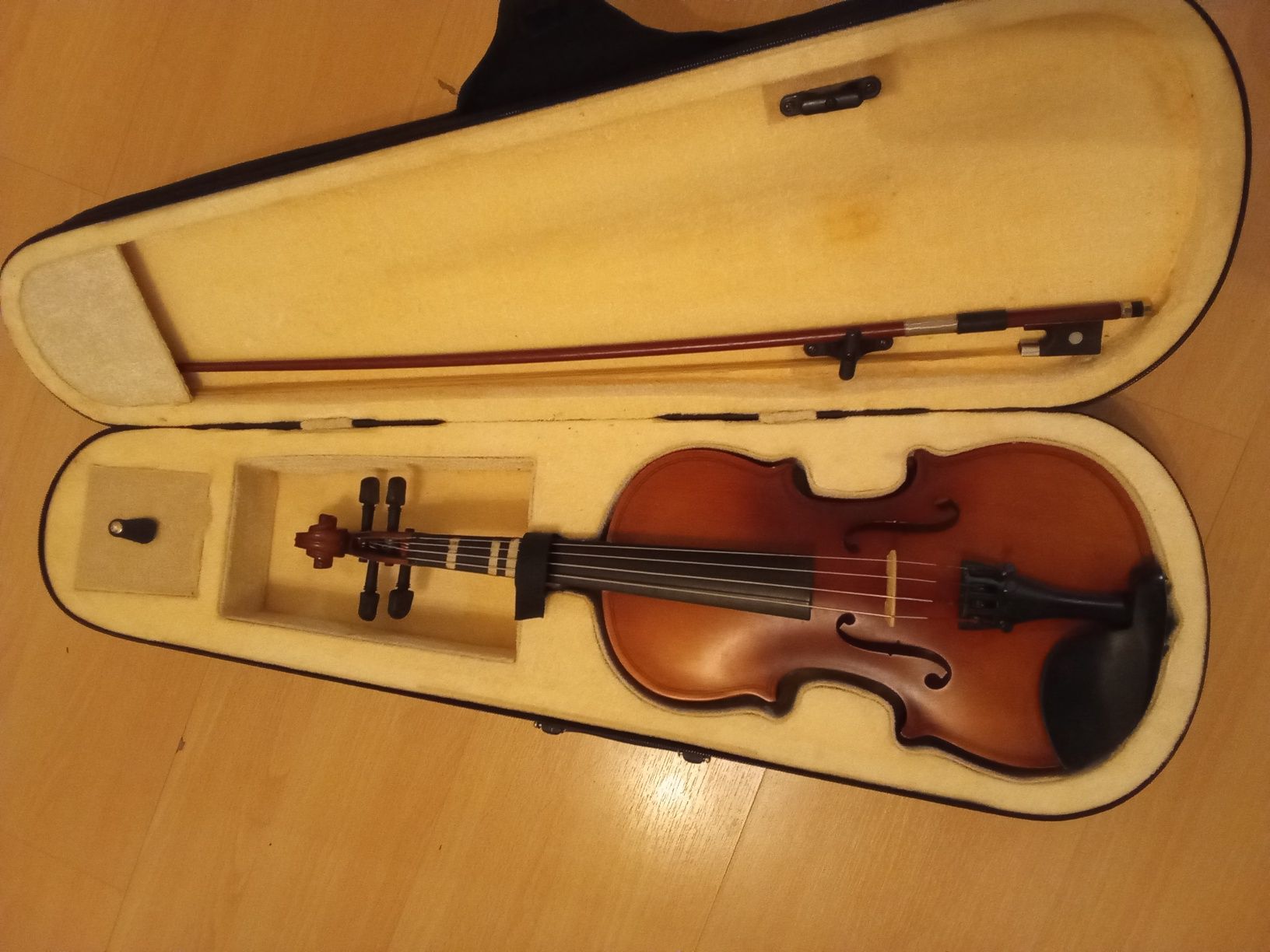 Violino ½ aprendiz semi novo