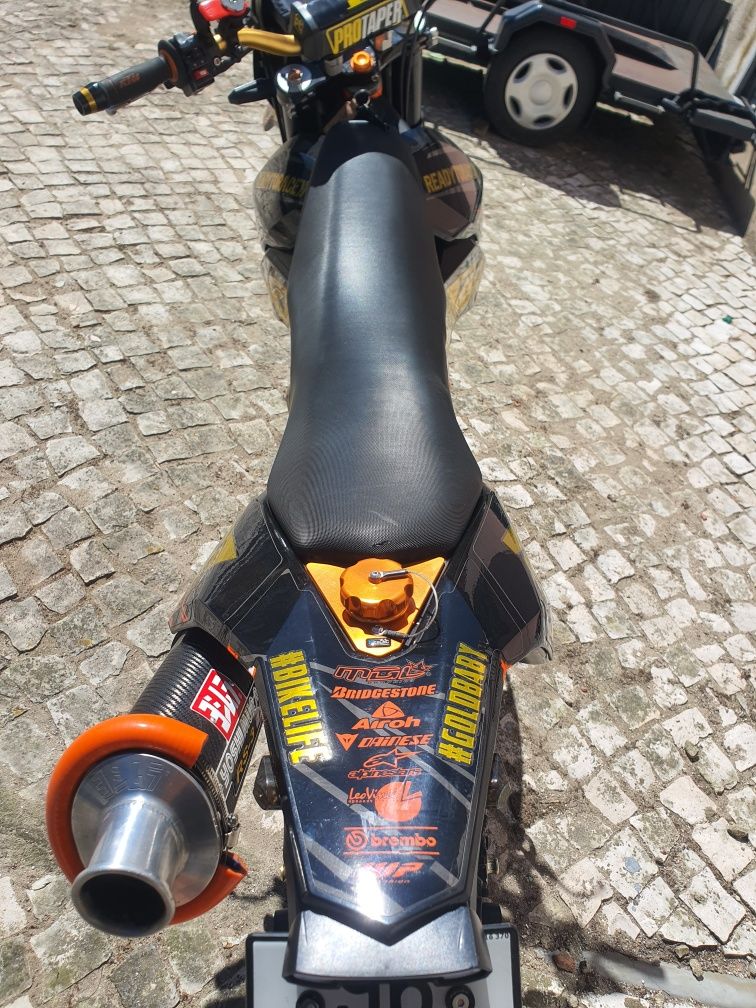 Vendo Ktm 690 sm