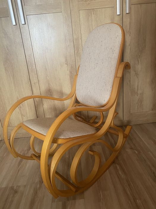 Крісло-гойдалка