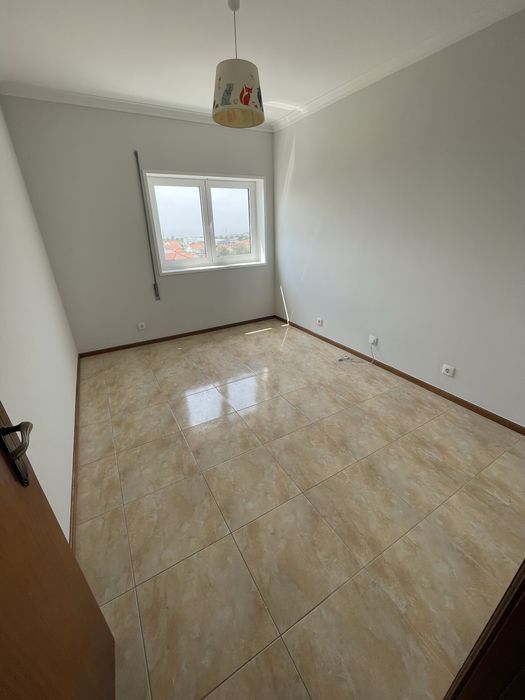 Arrenda se apartamento T2 em Areosa (Viana do Castelo)