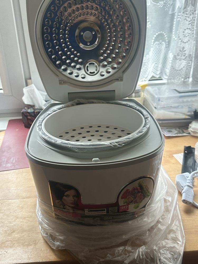 Multicooker Redmond RMC 280E