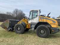 Ładowarki Liebherr 546  górny wysyp spr 2017r 4tyś MG waga