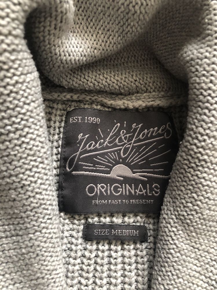 Szary zapinany sweter Jack&Jones M