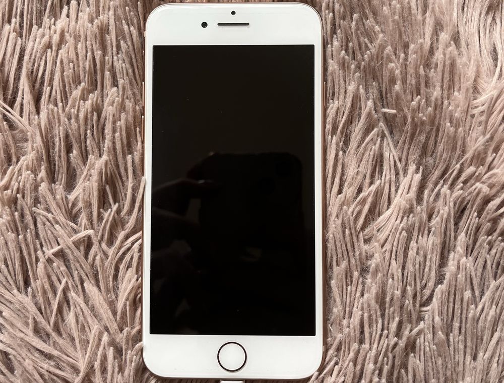 Iphone 8.