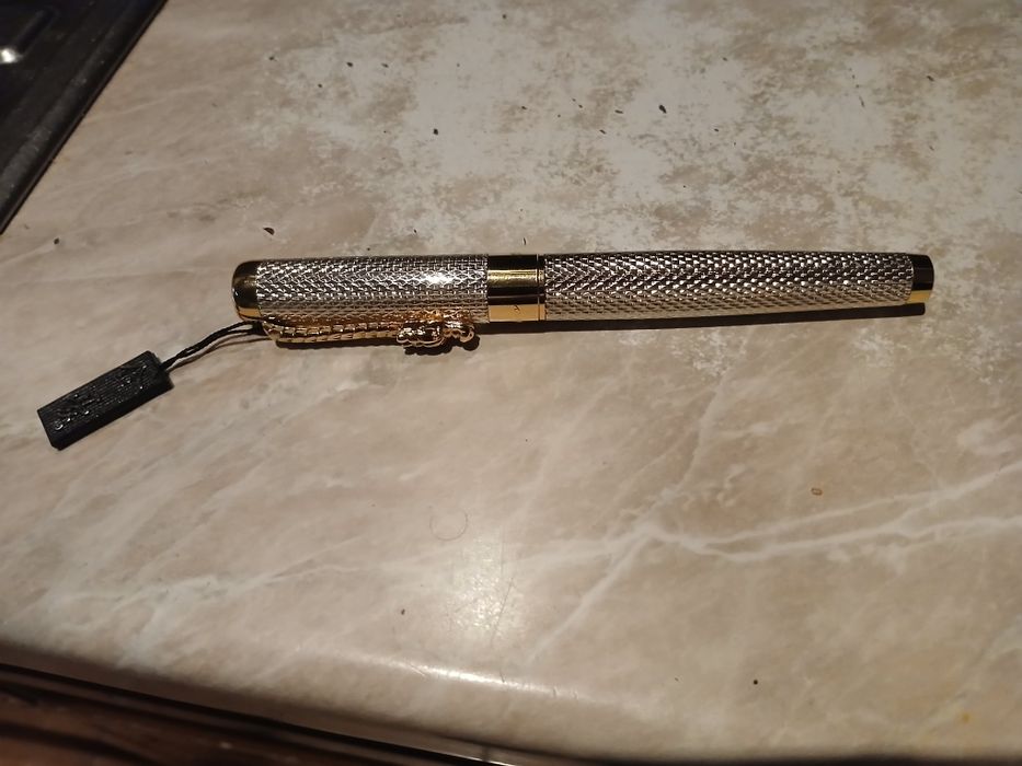 Ручка перьевая...