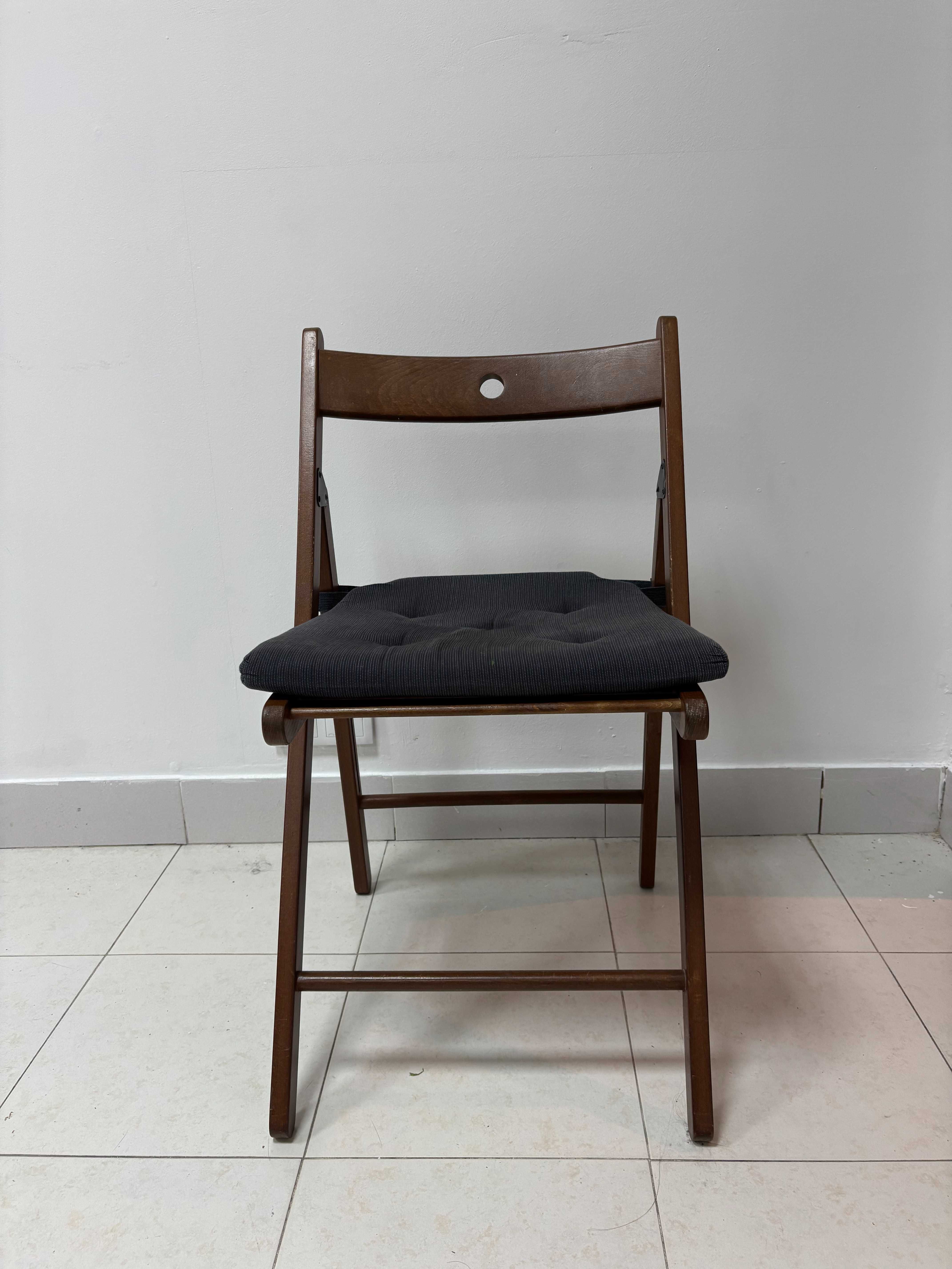 Cadeiras madeira IKEA com coxim (almofada)