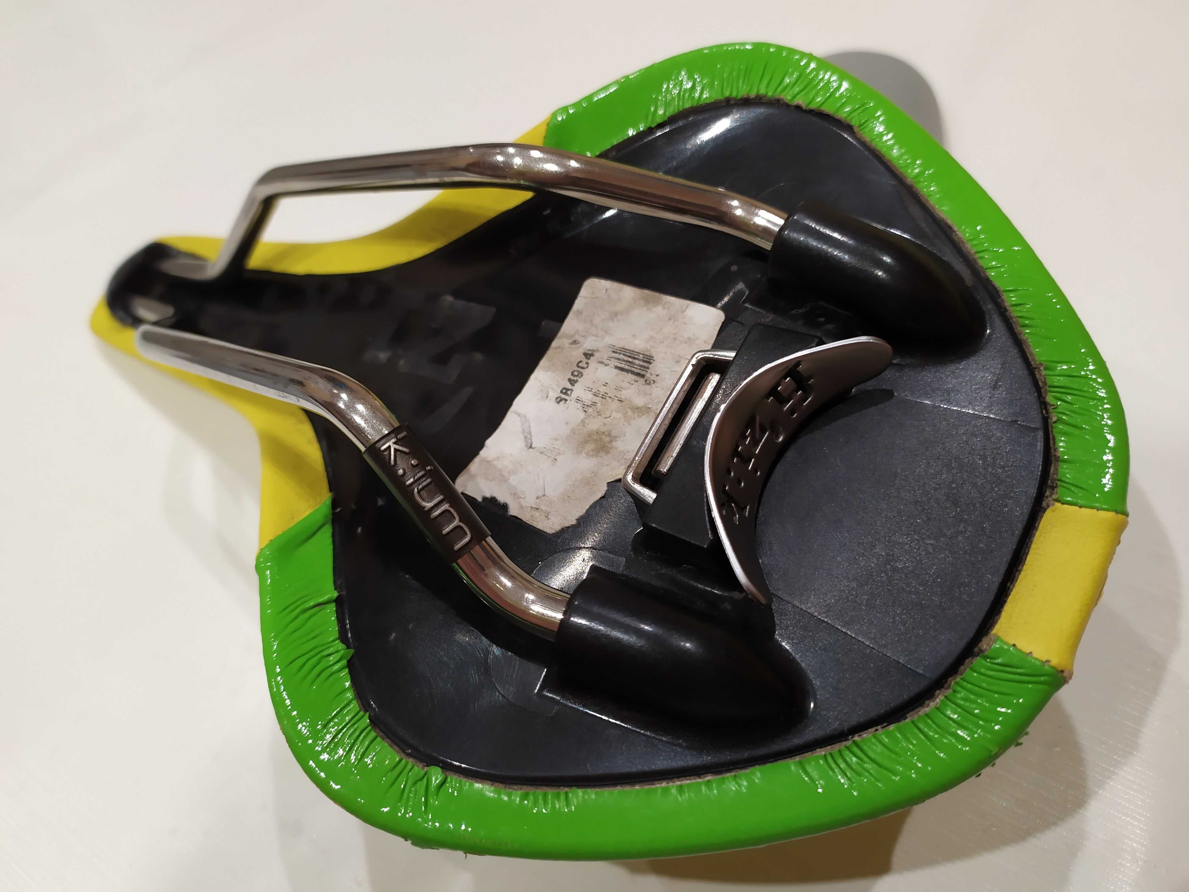 Седло  Fizik Antares Kium acid yellow/green glossy