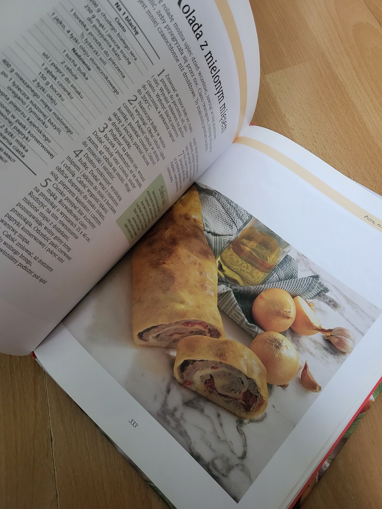 Książka kucharska "Pieczenie jest łatwe.