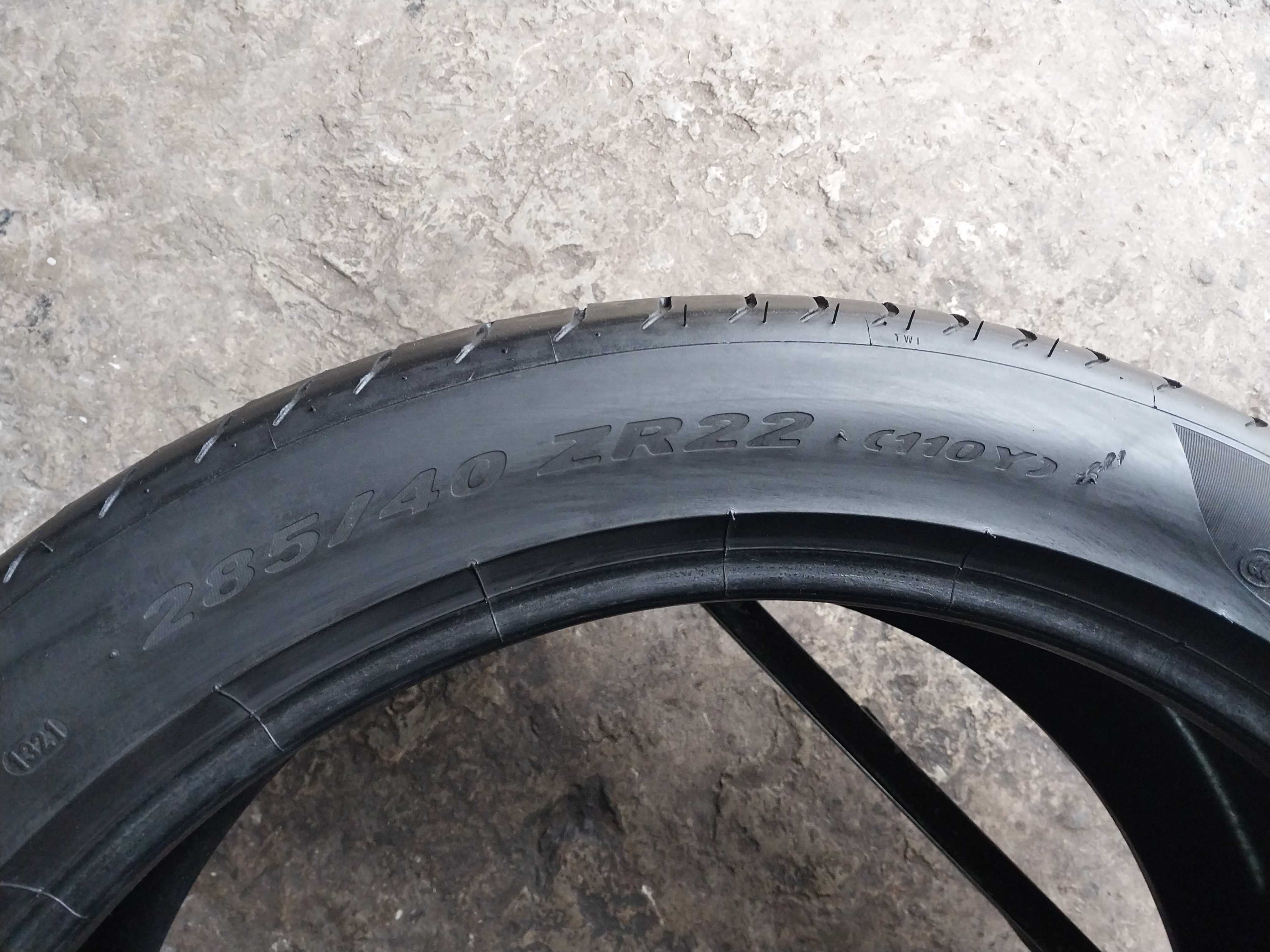 285 40 22 Pirelli, літо. Ціна за 2 шт.. 5500.