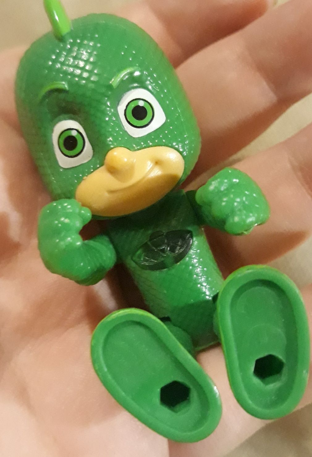 Гекко зелёный человечек в маске игрушка детская фигурка