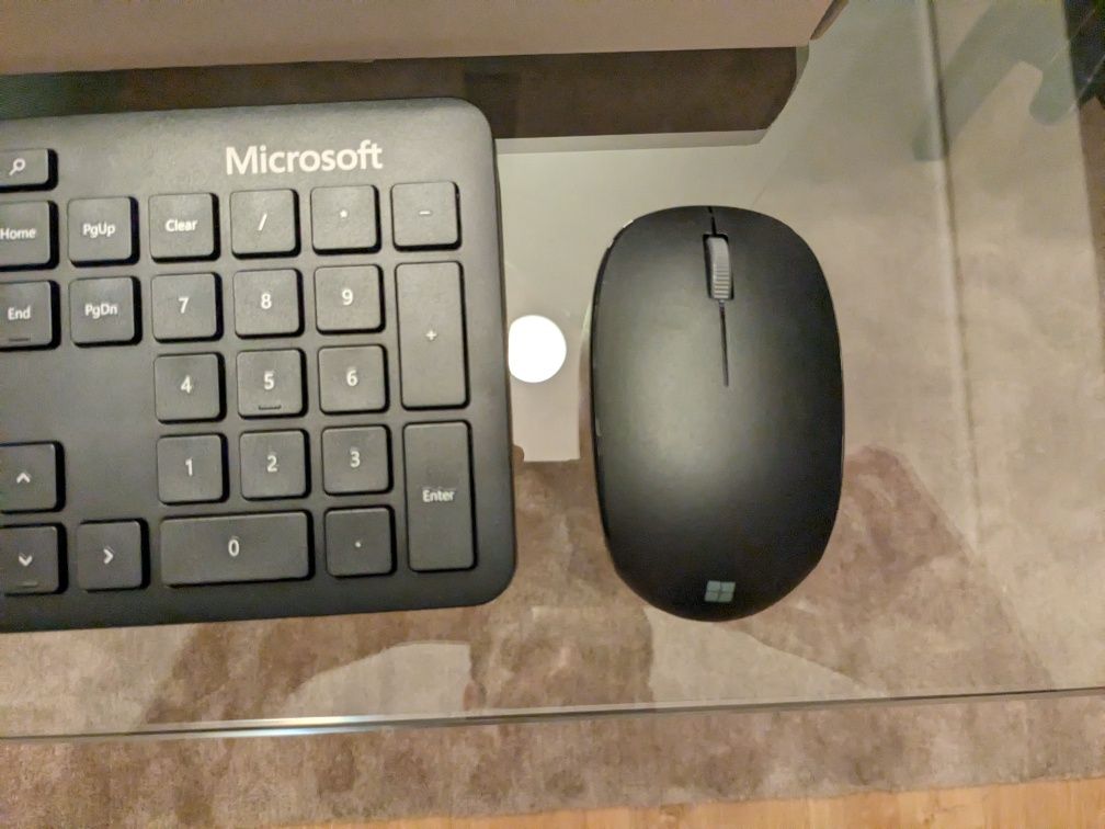 Teclado + Rato sem fios Microsoft Bluetooth Desktop