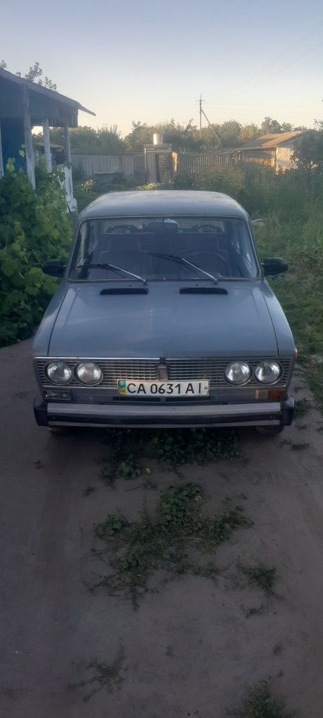 В продажу ваз 2103