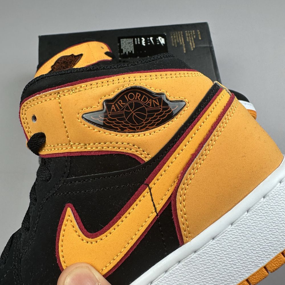 Кросівки Air Jordan 1 Mid Black/Yellow