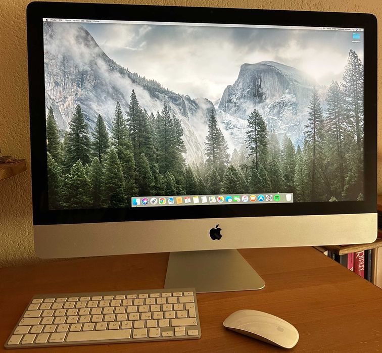 Apple iMac (27-inch, Mid 2011)