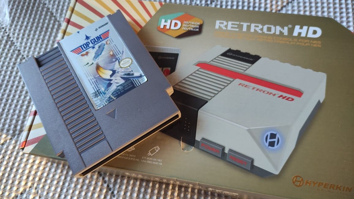 Consola Retron HD compatível com jogos da Nintendo NES