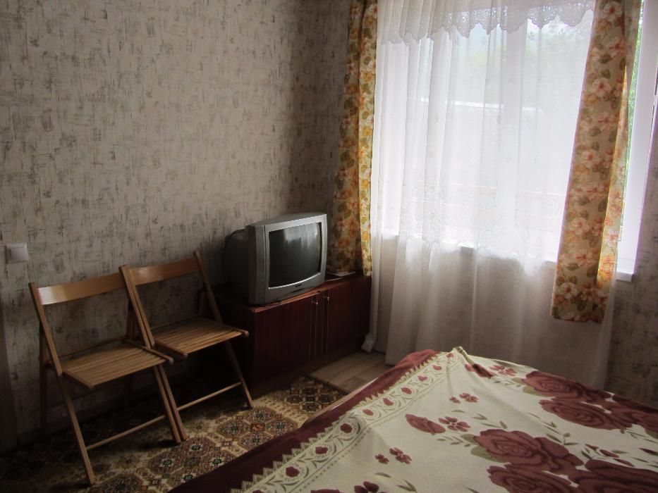 Здам будинок,кімнату  с. Поляна Закарпаття