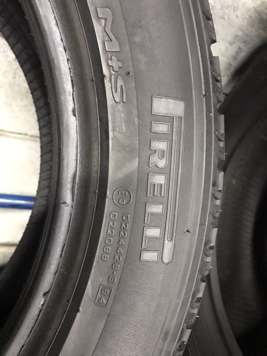 Всесезонні шини 255/55 R19 (111V) PIRELLI