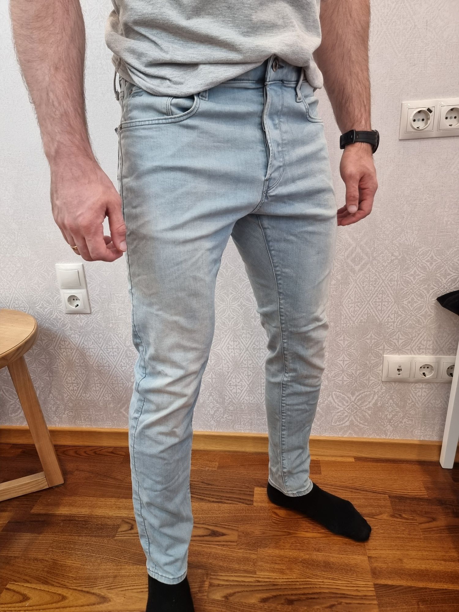 Джинсы G-STAR RAW.