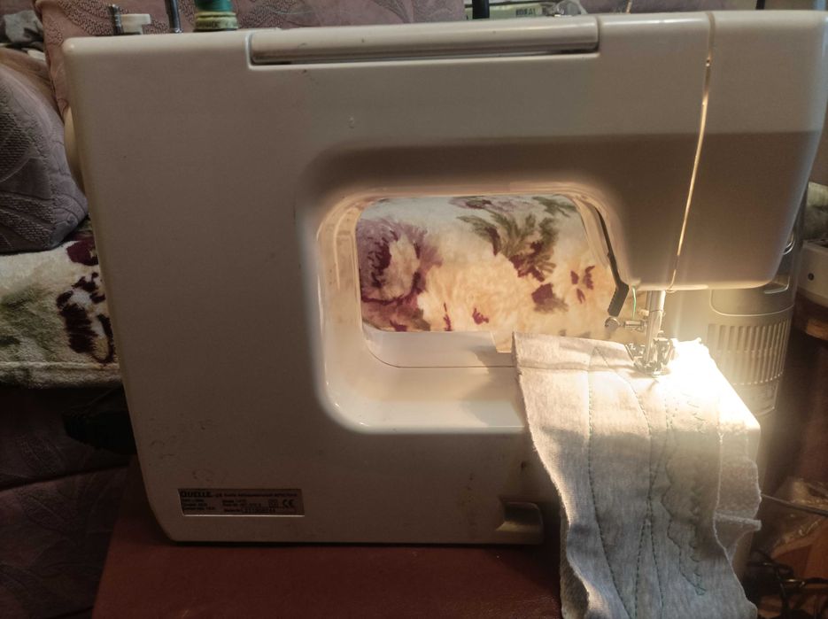 Швейна машинка Privileg model 1415