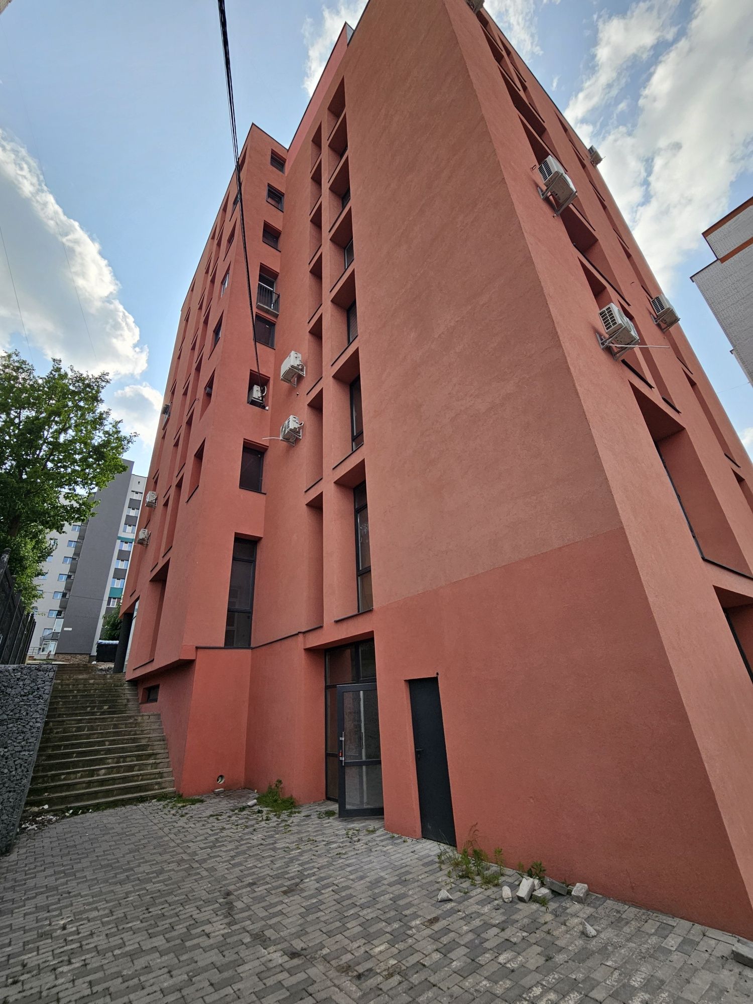 Продаж ком.приміщення БЦ Кампус, людне місце !