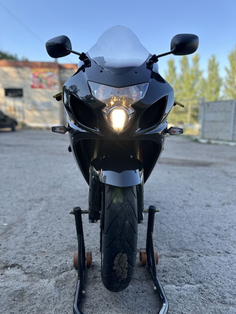 Мотоцикл Suzuki GSX-R 750 На Доках