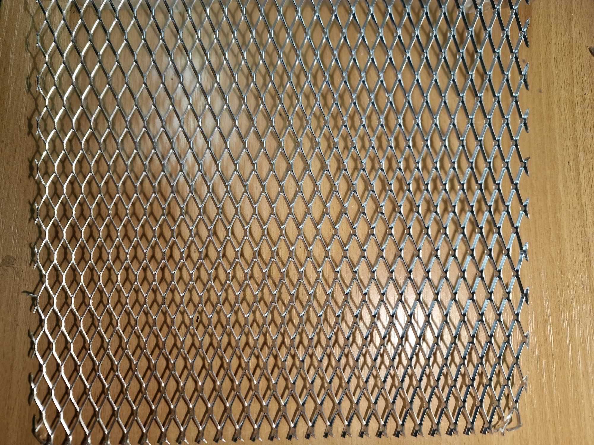 Sprzedam siatkę aluminiową 16/6