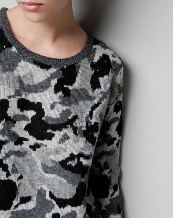 Sweterek Zara rozmiar S moro, ozdobne zamki na dole,ozdobne dżety