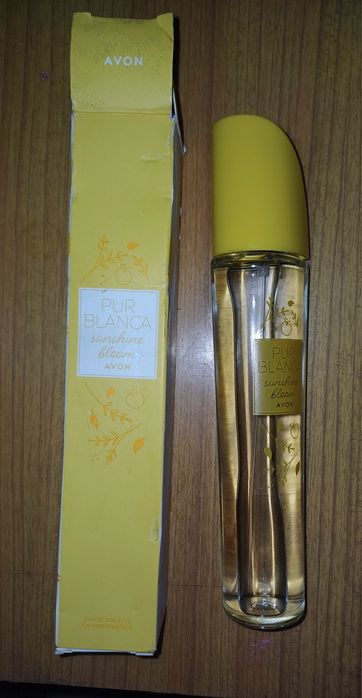 Uszkodzone opakowanie pur blanca Avon