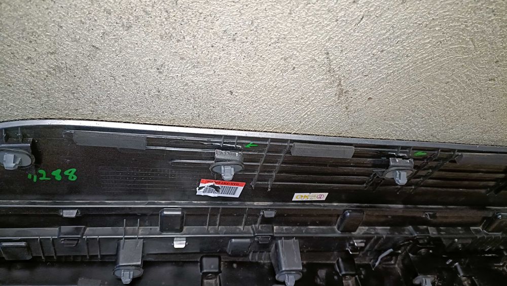 ioniq V 5 Listwa drzwi przód prawa