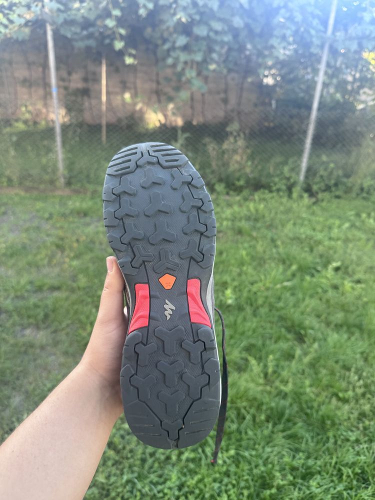 Кросовки Quechua MH100 Trail
