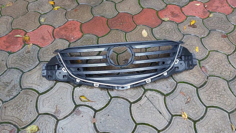Решітка радіатора mazda cx5
