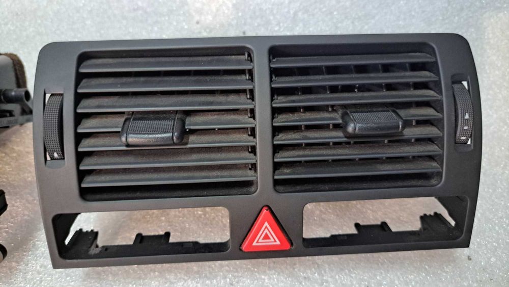 Kratki nawiewu środkowe Audi A2