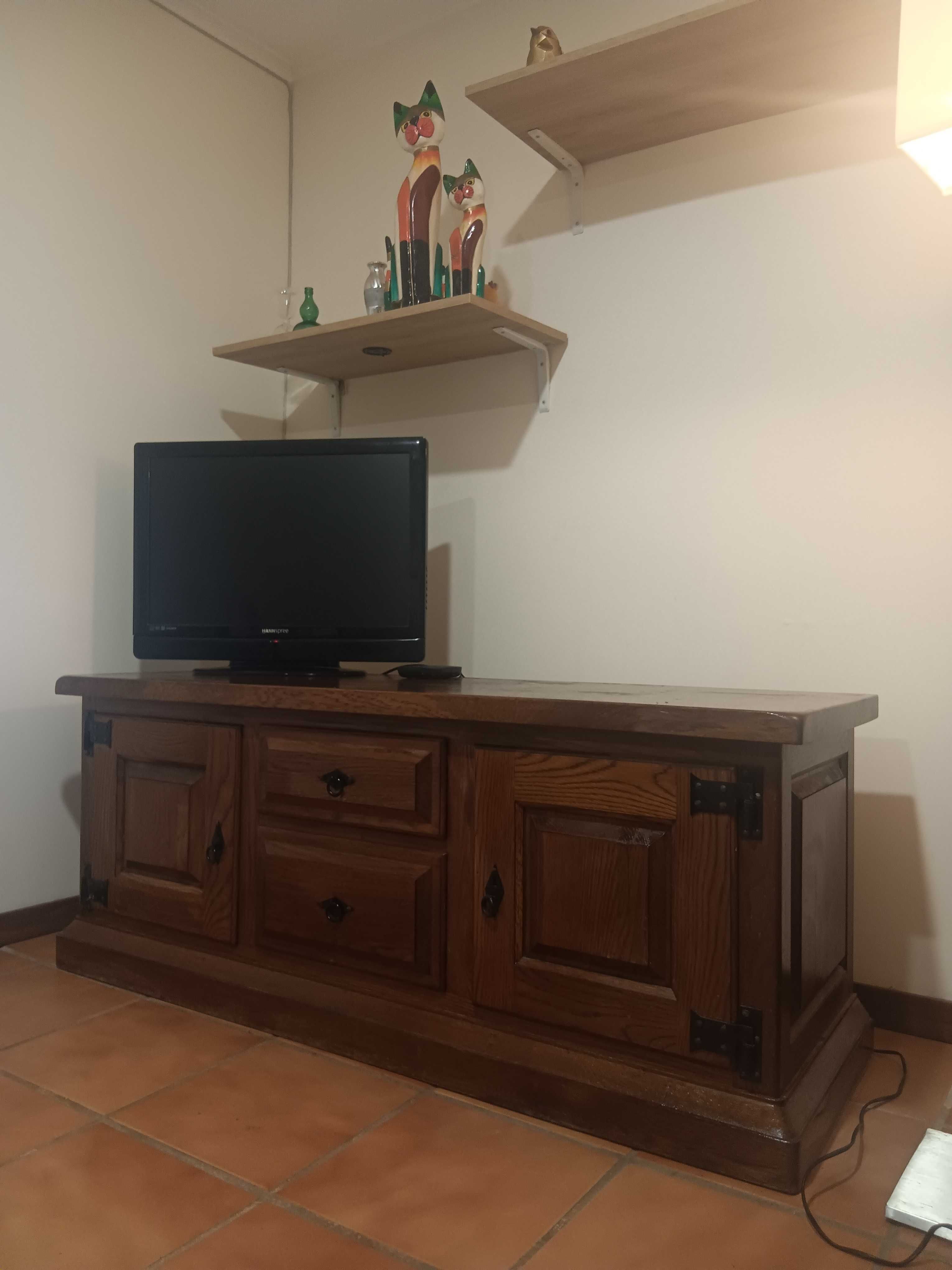 Móvel de Sala em Madeira Maciça