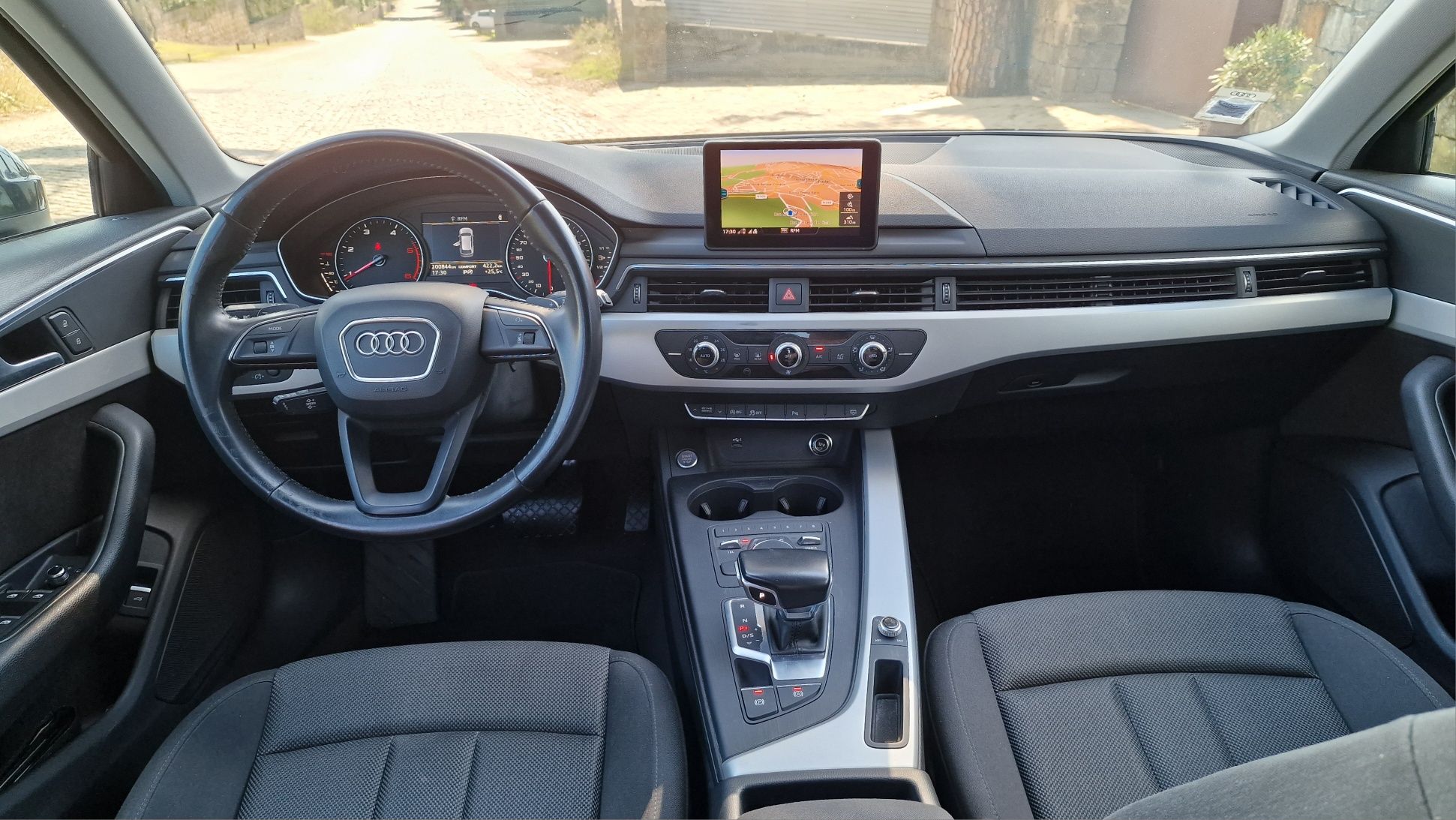 Audi A4 Avant B9 35 2.0 TDI 150cv  S-Tronic