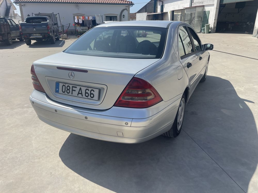 Mercedes c220 automovel